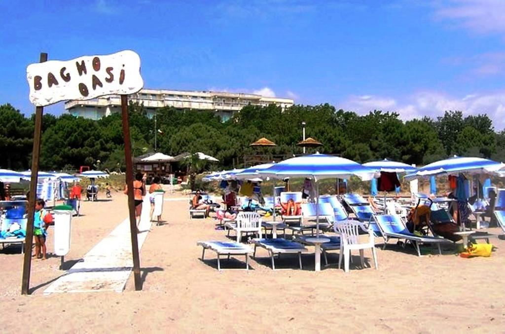 Airone Bianco Residence Village Lido delle Nazioni Buitenkant foto